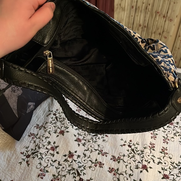 Mint condition Micheal kors purse - Picture 5 of 5